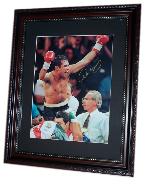Oscar De La Hoya Autographed Photo