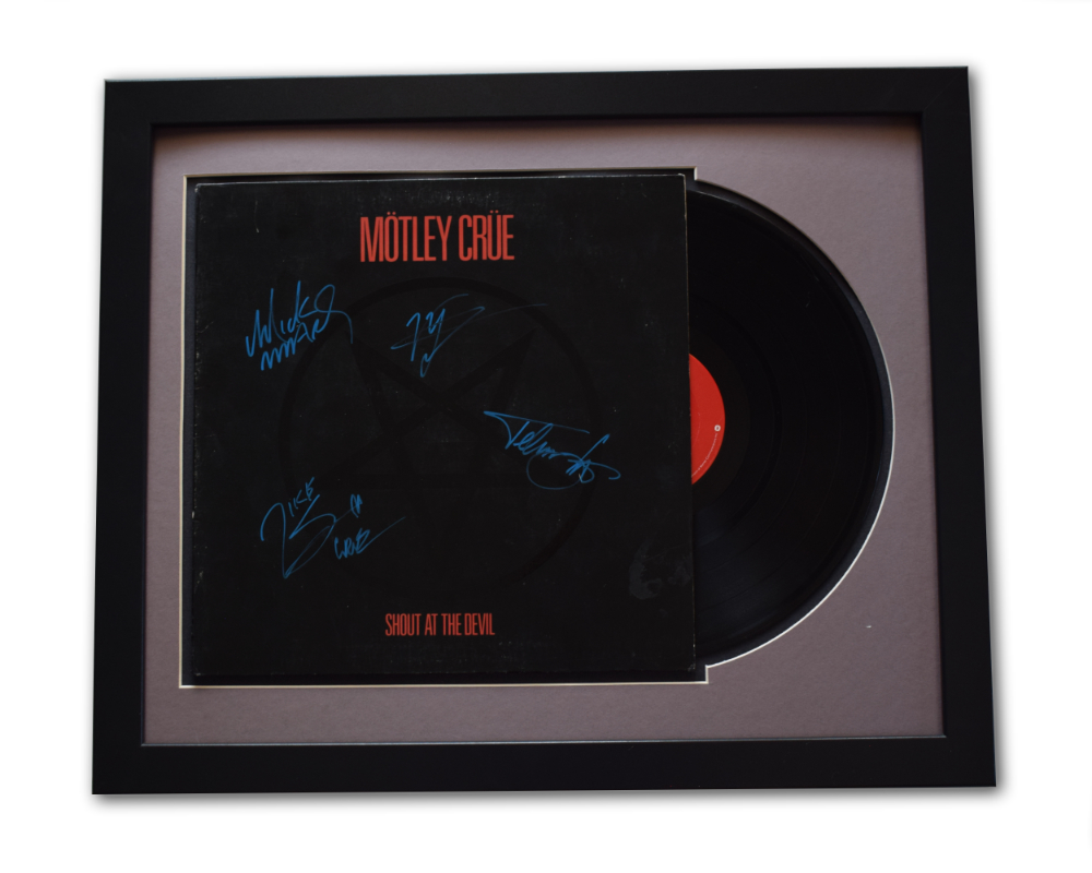 motley crue signed vinyl album